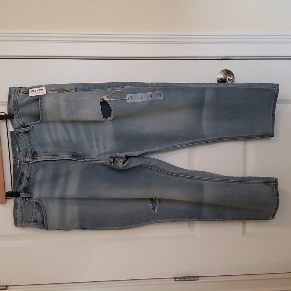 Old Navy Women's Slouchy Straight Distressed Cropped Jeans - Size 18